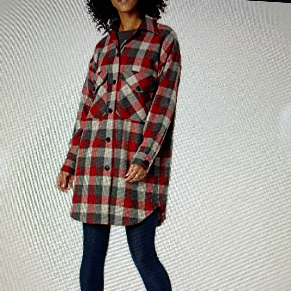 Pendleton Women's Long Sleeve Oversized Wool Shirt, Red/Tan Block Plaid, size L